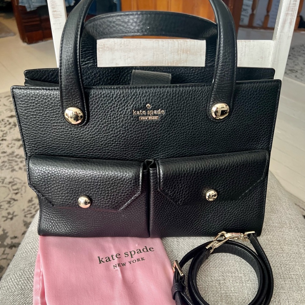*HOLIDAY DEAL 
Kate spade crossbody/shoulder bag. strap/dust bag included